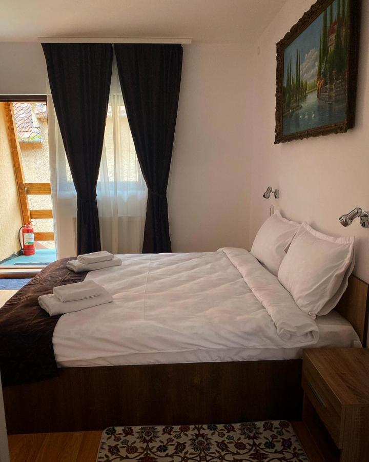 Ullysses Guest House Брашов Екстер'єр фото